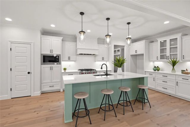 1400 Greyback Lane, Centerton, AR 72719