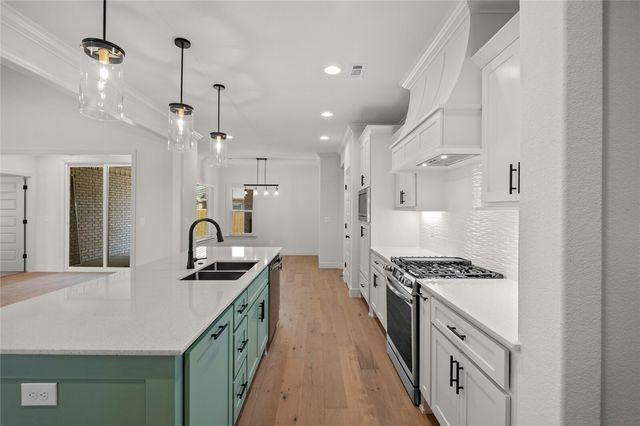 1400 Greyback Lane, Centerton, AR 72719