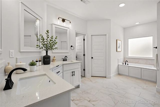 1400 Greyback Lane, Centerton, AR 72719