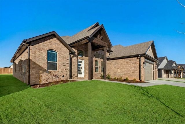 1400 Greyback Lane, Centerton, AR 72719