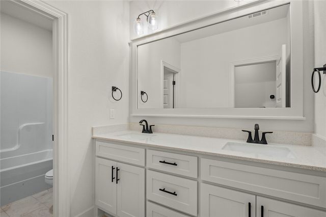 1400 Greyback Lane, Centerton, AR 72719