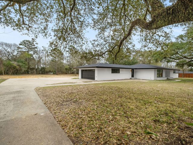 804 S Texas, Deridder, LA 70634