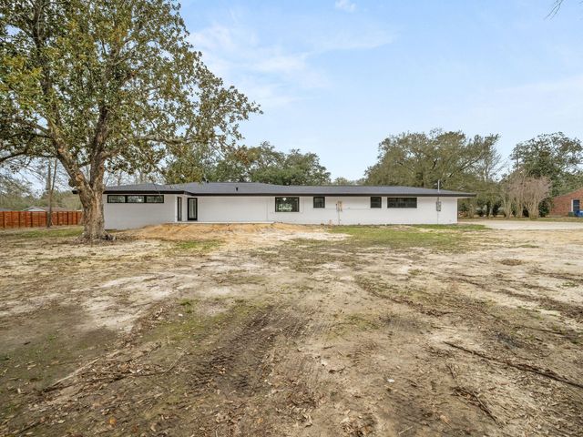804 S Texas, Deridder, LA 70634