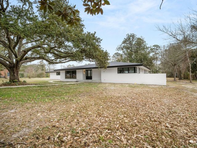 804 S Texas, Deridder, LA 70634