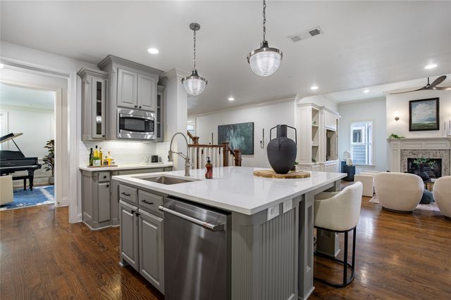 2203 State Boulevard, Mckinney, TX 75071