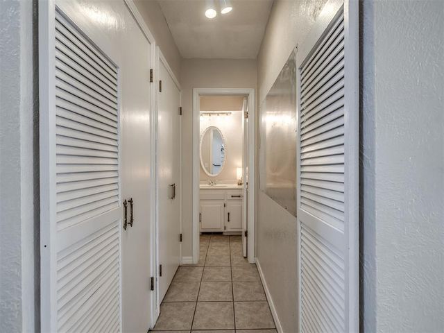 6212 Lansbrook Lane, Oklahoma City, OK 73132