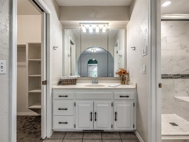 6212 Lansbrook Lane, Oklahoma City, OK 73132