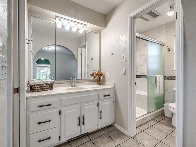 6212 Lansbrook Lane, Oklahoma City, OK 73132