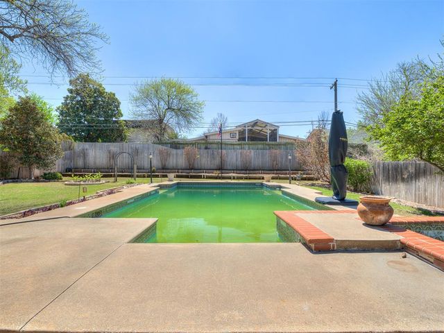 6212 Lansbrook Lane, Oklahoma City, OK 73132