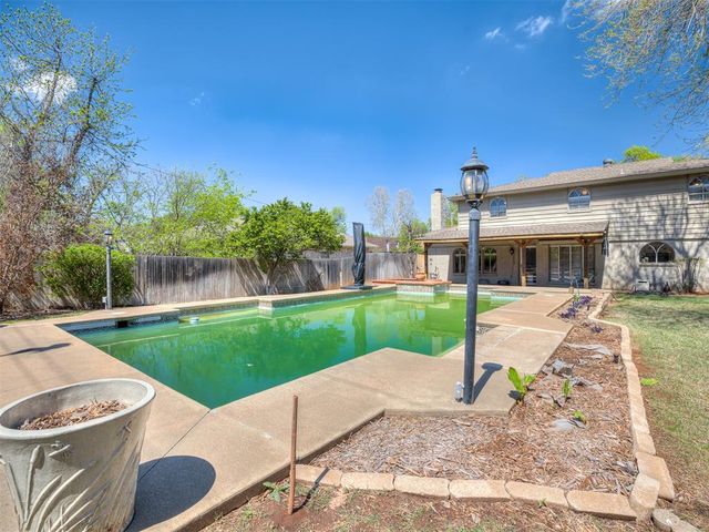 6212 Lansbrook Lane, Oklahoma City, OK 73132