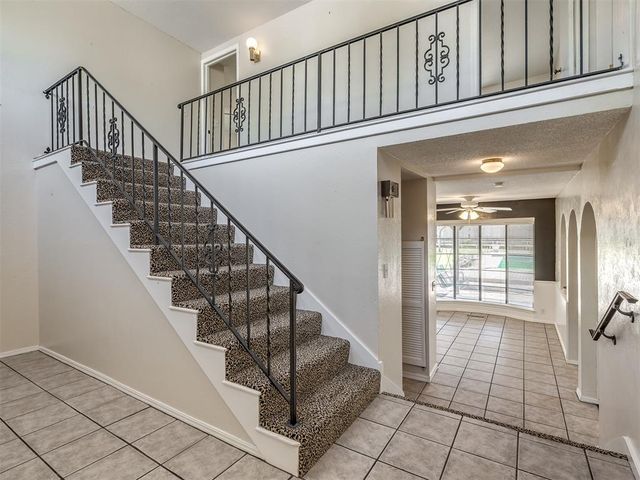 6212 Lansbrook Lane, Oklahoma City, OK 73132