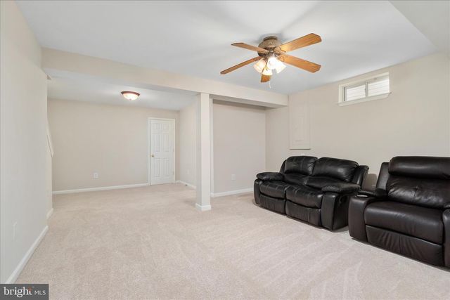 321 WHIPP DR SE, Leesburg, VA 20175