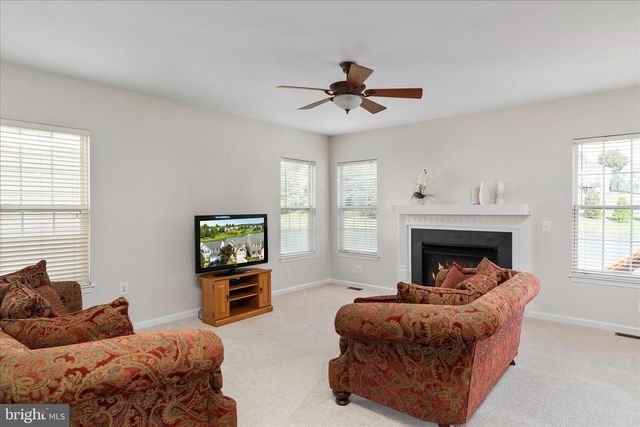 321 WHIPP DR SE, Leesburg, VA 20175