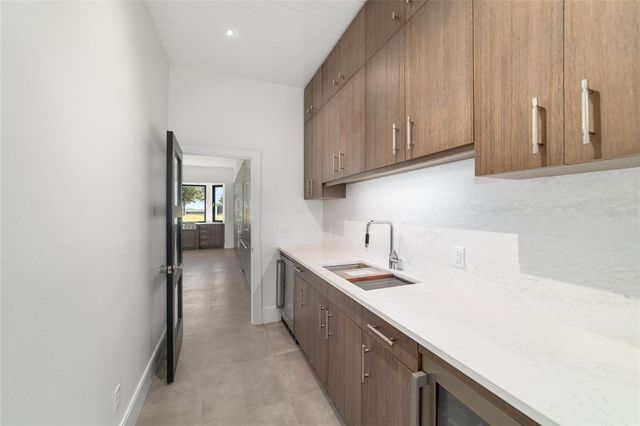 11407 N MAGNOLIA AVENUE, Ocala, FL 34475