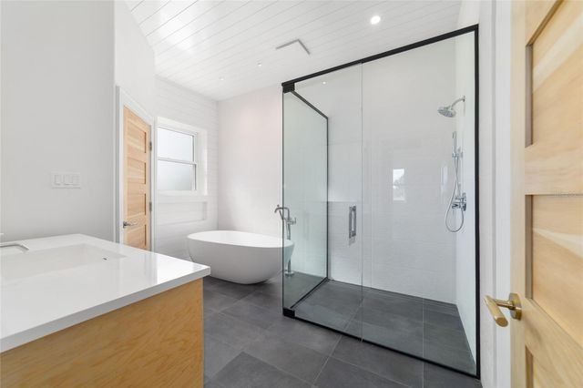 11407 N MAGNOLIA AVENUE, Ocala, FL 34475