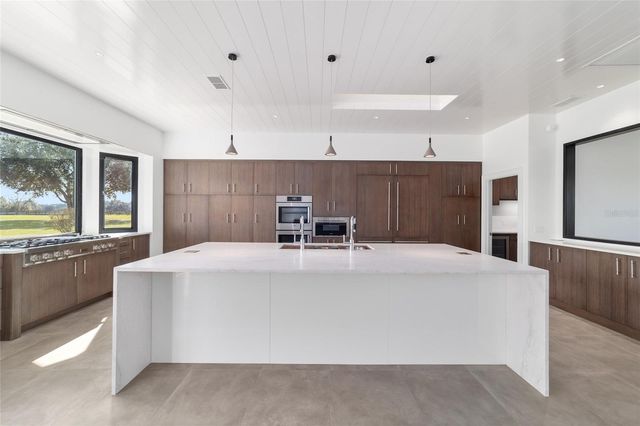 11407 N MAGNOLIA AVENUE, Ocala, FL 34475