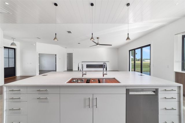 11407 N MAGNOLIA AVENUE, Ocala, FL 34475