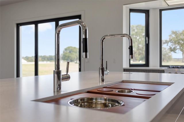 11407 N MAGNOLIA AVENUE, Ocala, FL 34475