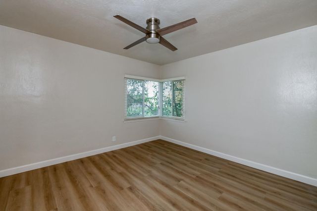 326 E Dudley Avenue, Fresno, CA 93728