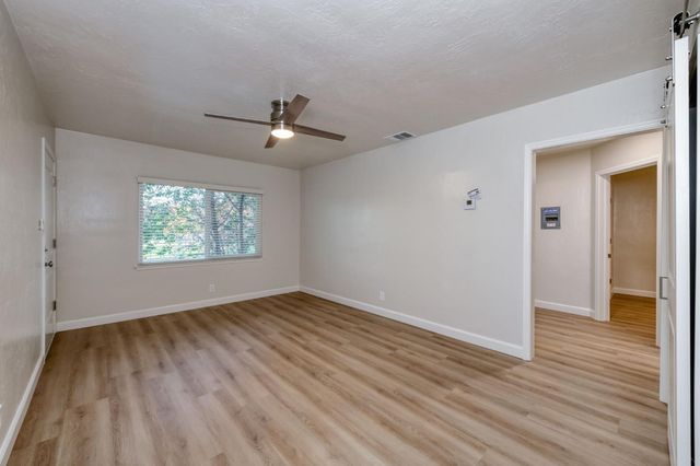 326 E Dudley Avenue, Fresno, CA 93728