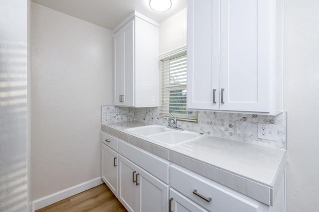 326 E Dudley Avenue, Fresno, CA 93728