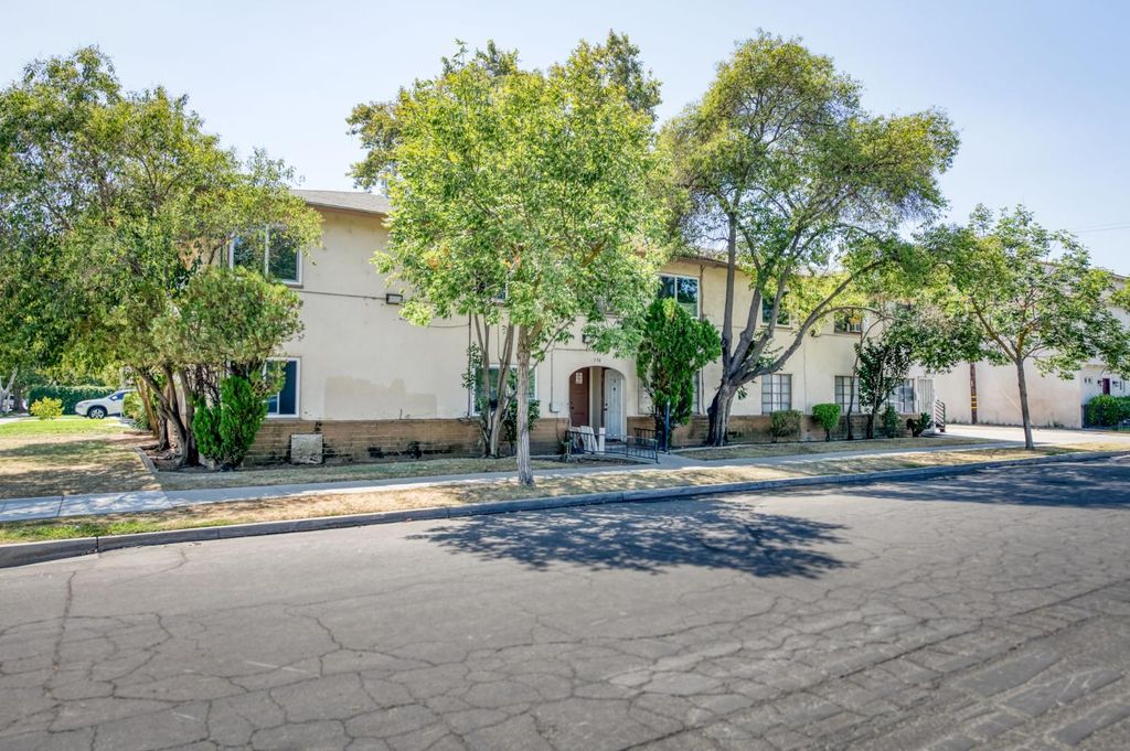 326 E Dudley Avenue, Fresno, CA 93728