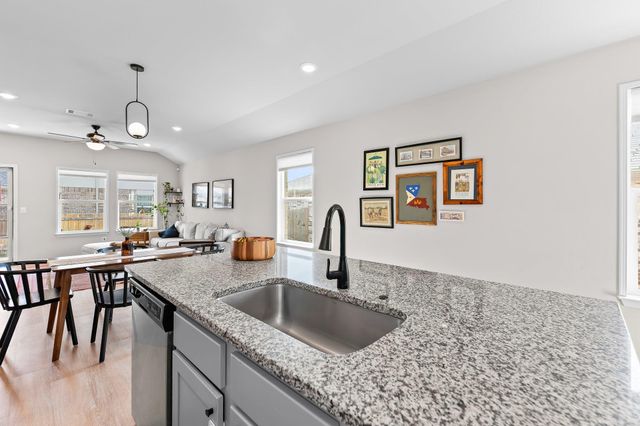 213 Mais DR, Georgetown, TX 78626