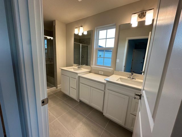 12378 AMBER CREEK CIRCLE, Lakewood Ranch, FL 34211