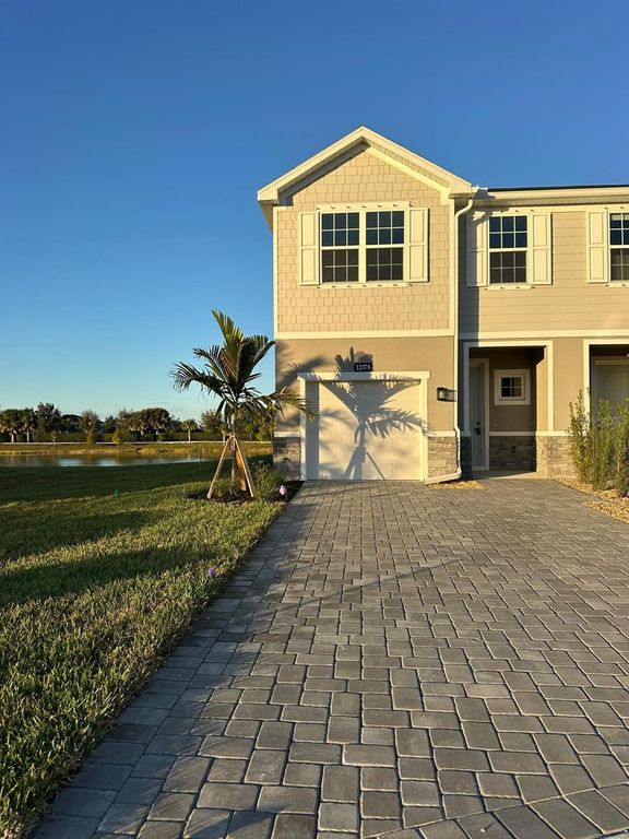 12378 AMBER CREEK CIRCLE, Lakewood Ranch, FL 34211