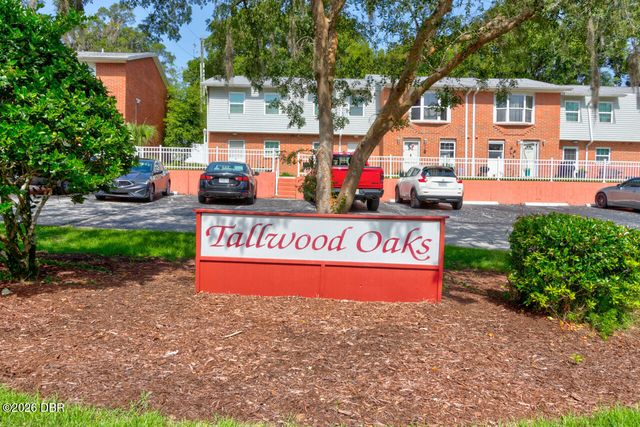 621 W Indiana Ave Apt 1, Deland, FL 32720