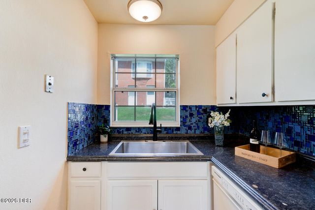 621 W Indiana Ave Apt 1, Deland, FL 32720