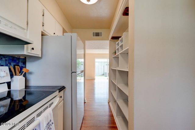 621 W Indiana Ave Apt 1, Deland, FL 32720