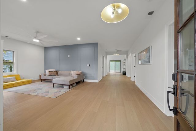 61 Averitt Dr, Erin, TN 37061