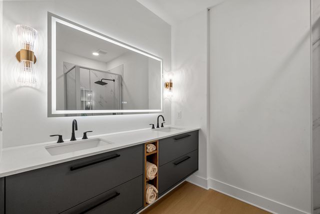 61 Averitt Dr, Erin, TN 37061