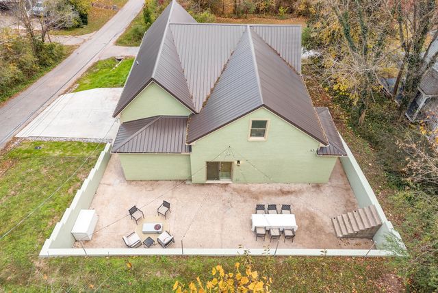 61 Averitt Dr, Erin, TN 37061