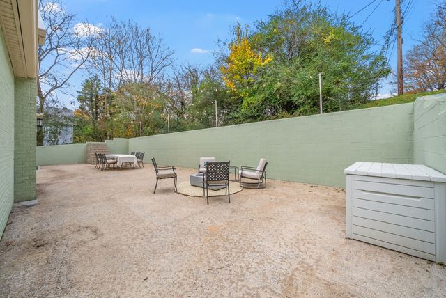 61 Averitt Dr, Erin, TN 37061