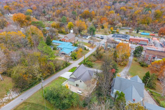 61 Averitt Dr, Erin, TN 37061