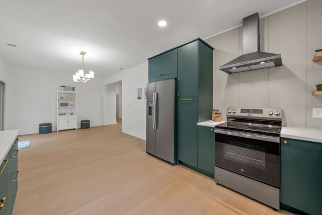 61 Averitt Dr, Erin, TN 37061