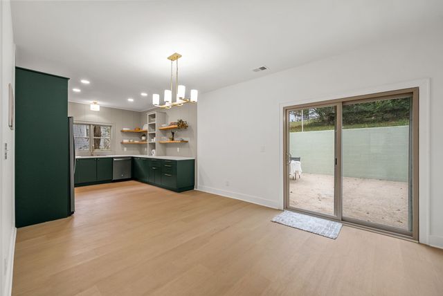 61 Averitt Dr, Erin, TN 37061