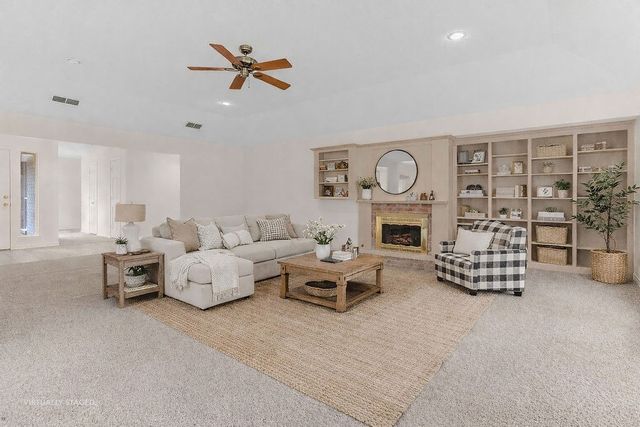 1633 Brookhollow Drive, Hideaway, TX 75771
