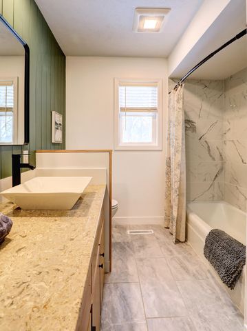 9538 Crescent Drive, Blendon Twp, MI 49464