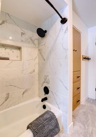 9538 Crescent Drive, Blendon Twp, MI 49464