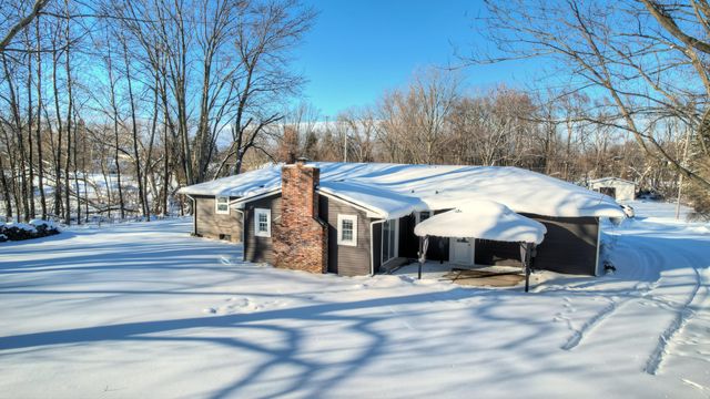 9538 Crescent Drive, Blendon Twp, MI 49464