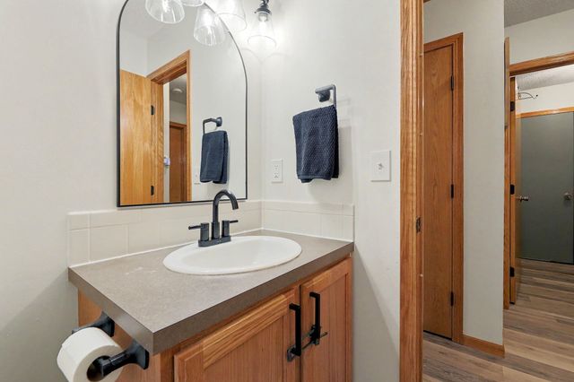 3724 S Westgate, Wichita, KS 67215