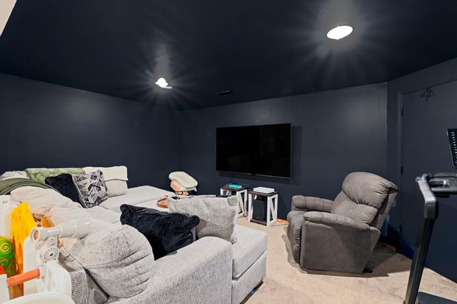 3724 S Westgate, Wichita, KS 67215