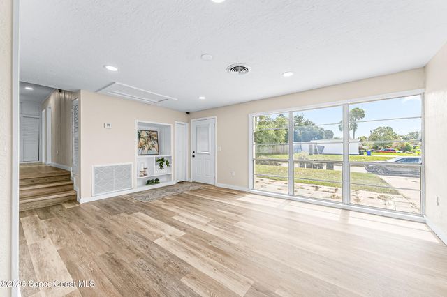 39 E Azalea Circle, Rockledge, FL 32955