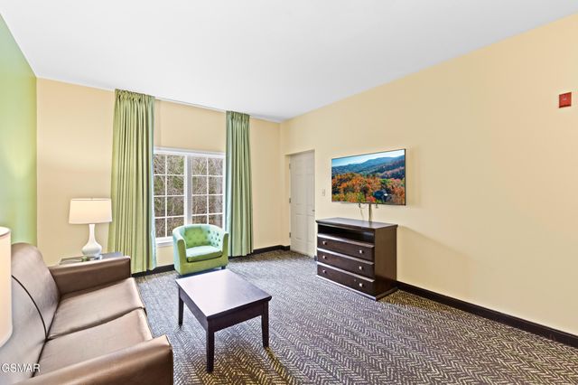 225 Collier Drive, Sevierville, TN 37862