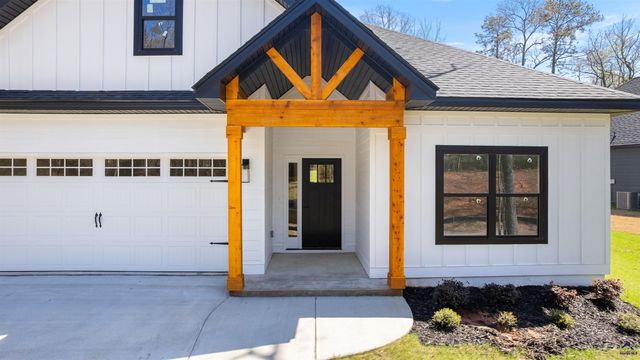 112 Friar Tuck Avenue, Warner Robins, GA 31088