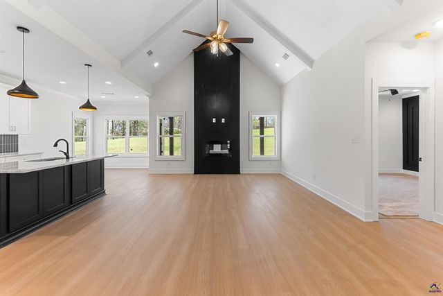 112 Friar Tuck Avenue, Warner Robins, GA 31088