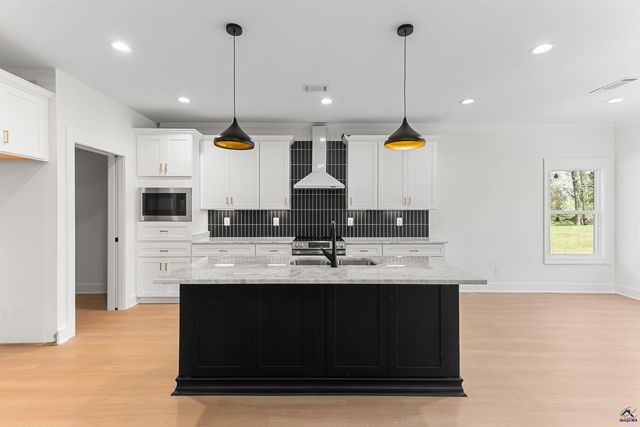 112 Friar Tuck Avenue, Warner Robins, GA 31088